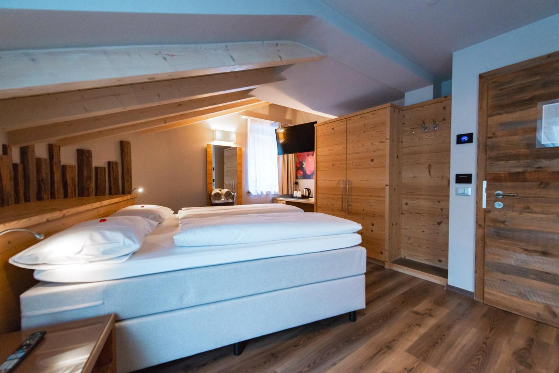 Double Room Balcony,1756465444:JPEG